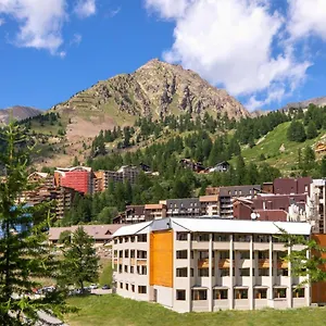 **** Aparthotel Sowell Residences New Chastillon France